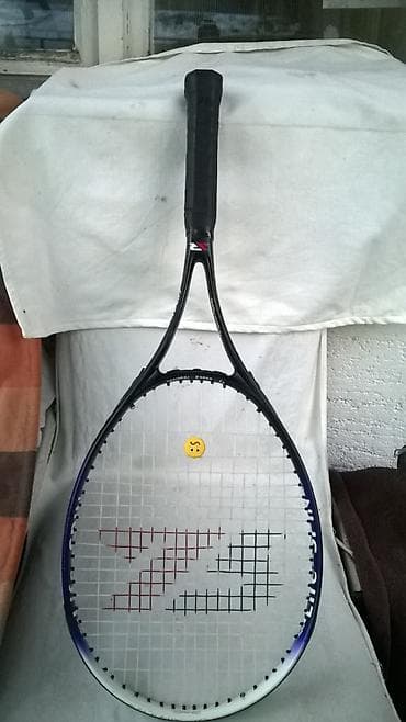 Tenis reket Joerex sa originalnim spanom i odlicnim gripom alu/carbon na lalafo.rs Tenis reket Joerex sa originalnim spanom i odlicnim gripom alu/carbon