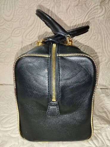 love moschino torbe: Moschino prelepa crna torba Efektna i nesvakidašnja Moschino torba u — 7