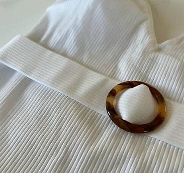 Dukserice: Jednodelni ženski kupaći kostim – bela boja, rebrasta tekstura. - — 3