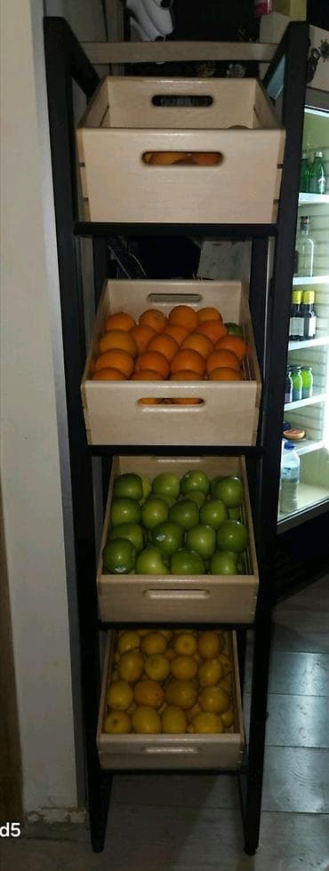 namestaj po meri cene: Stalak za izlaganje voća i povrća BEZ drvenim gajbicama. - — 2