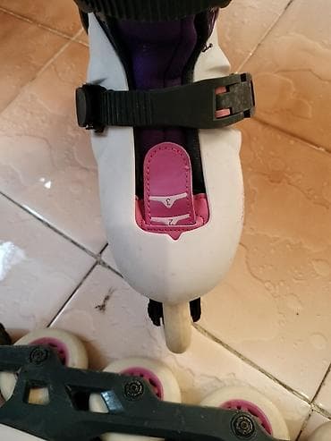 caprice roleri: - Model: Oxelo Play 5 - Veličina: podesiva 32-34 - Sistem zatvaranja — 4