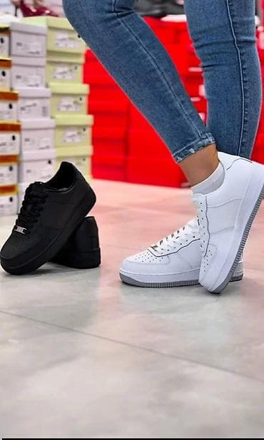 balenciaga patike triple s cena: Ženske patike – više modela Dostupni brojevi od 36-41 - Trendy dizajn — 5