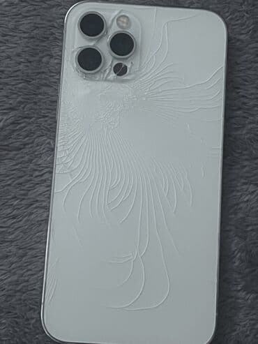 iphone 11 128gb polovan: IPhone 13pro treba zamena lcd i po zelji ledza sve funkcionise super — 1