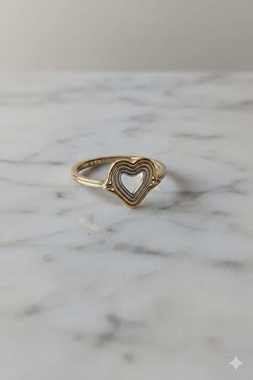 Skagen prsten – model SKJ1680998 - Dizajn: otvoreno srce u centru