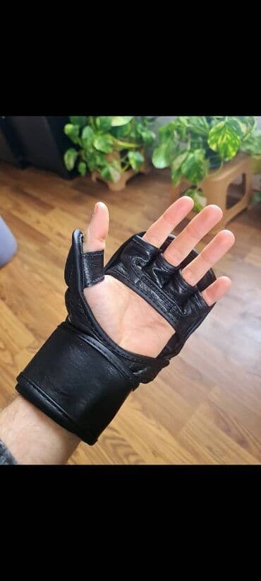 Bike accessories: MMA, BOX, Kick Box rukavice odličnog kvaliteta. NOVO! Na stanju samo S — 4