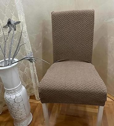 Navlake za stolice bez karnera🌺
6 komada-2200 din — 4