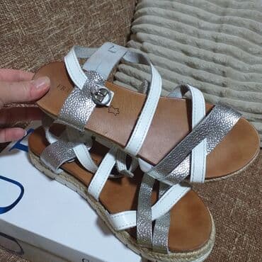 bež čizme od brušene kože: Sandals, Bata, 40 — 1