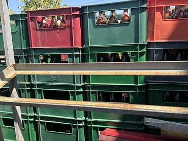 ukrasi od stiropora za novu godinu: Plastične gajbe za pivo sa i bez flasa,Zajecarsko bez — 2