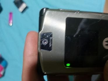 rerna na plin: Motorola v3i verzija sa ulazom zs micro sd karticu.koja dolazi sa njim — 7
