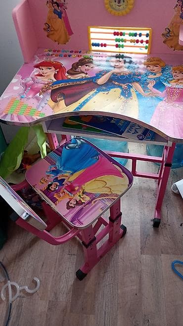 Dečiji nameštaj: Dečiji radni sto sa stolicom – motiv princeza - Set: sto + stolica u — 5