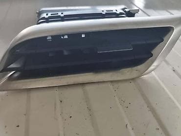 auto crni leskovac: REŠETKE VENTILACIJE ZA PEUGEOT 3008 OD 2016. DO 2021. GOD — 2