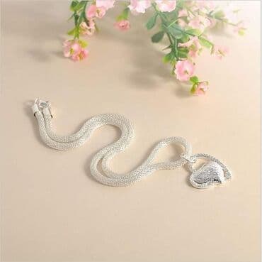 Prelepa ogrlica žig 925
CENA: 1100din