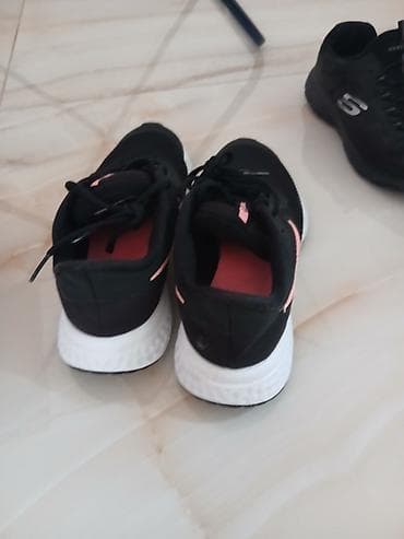 iq patike: Nike Revolution ženske patike za trčanje - Model: Nike Revolution — 2