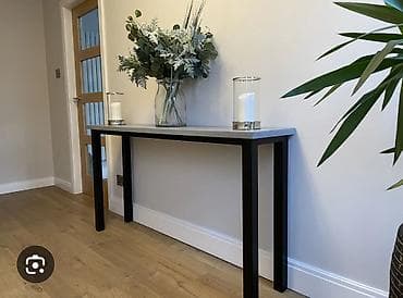 Stilski radni stolovi: Konzolni sto – moderan minimalistički dizajn - Materijal: masivna — 1