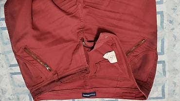 cargo pantalone: Ženske pantalone u boji bordo/terakota. - Model: uske nogavice — 2