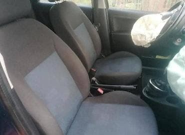 c4 2005: Enterijer ( plastike) za ford c-max, fiesta, focus . Od 2002. Do — 2