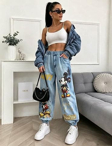 nesal farmerke: Pantalone
Cena 2600
Uni vel.
V20 — 3
