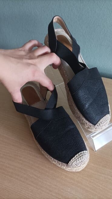 oksfordice sa platformom: Sandals, 38 — 3