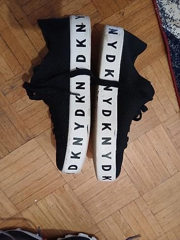 patike br 41: DKNY ženske patike – crne nekoliko puta obuvene ovogodisnji model - — 4