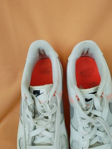 nike air force sa crnim znakom: Nike, 39, color - White — 2