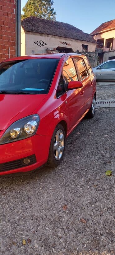 polovne automobile: Opel Zafira: 1.9 l | 2006 г. 330000 km MPV Body Type — 3