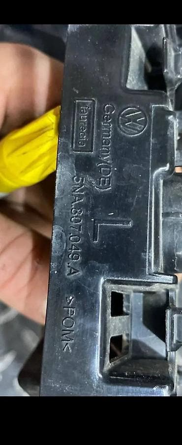 spaneri za vezivanje auta: VW TIFUAN 16-21 NOSAC BRANIKA 5NA807049A | Audi vagen delovi ZEMUN — 2