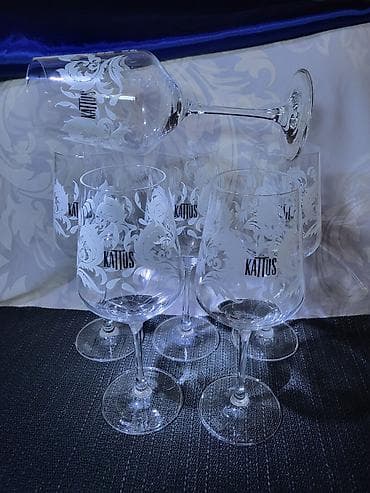 Prehrambeni proizvodi: Case nove za vino iz 90ih,kristalno staklo Rastal Nemacka. Case za — 6