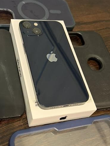 IPhone 13 128gb Sim free Odlicno stanje, sitni tragovi koriscenja na
