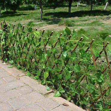 deda mraz na krovovima pariza: ⚠️ NOVO U PONUDI⚠️ Ograda na razvlacenje 🌳Kvalitetni materijali — 1