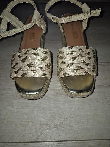 muske cipele od prevrnute koze: Ženske espadrile na punu petu Women’Secret - Model: sandale s punom — 2