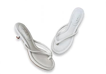 yeezy 350 boje: Ženske sandale JOIA – bele, elegantne japanke sa potpeticom. - — 1