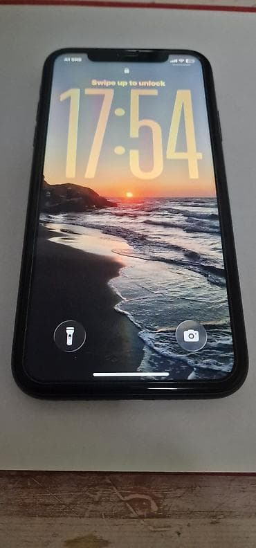 Video Games & Consoles: Iphone 11
Samo telefon i maska
Bez ogrebotina — 1