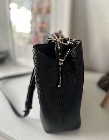 crna torba za plazu: Prodajem dve skoro nove (velika nikad nošena) Michael Kors tašne — 4