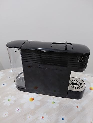 polovni kafe aparati: Nov aparat nekoriscen . Otvoren samo radi slikanja . Koristi — 3