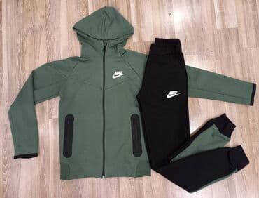 nike air max command cena: Nike ženska trenerka

Novo
Pamuk
Veličine xs s m l — 11