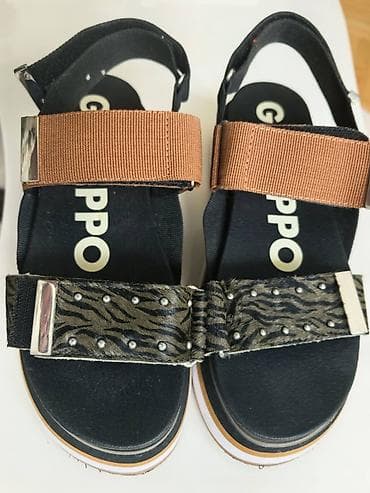 calvin klein cipele zenske: Calvin Klein tasna, nosena malo, u savrsenom stanju, ima dzep i dve — 4