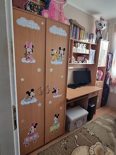 majice na bretele za devojcice: Dečija sobna garnitura – ormar + radni sto sa policama i dodatnim — 6