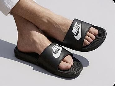 nike 210: Nike muške papuče – crne - Model: klasične klizačice sa širokim — 1