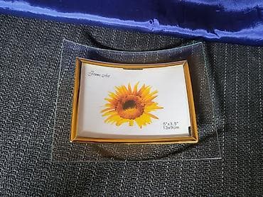 Prehrambeni proizvodi: Stakleni nov ram za sliku. Sve na ramu je odsjaj od svetla. Ram — 8