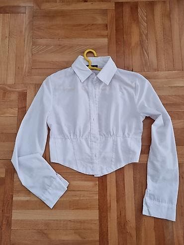 givenchy zenski parfemi: Bela ženska košulja – kratki kroj (crop), dugi rukavi, klasična — 3