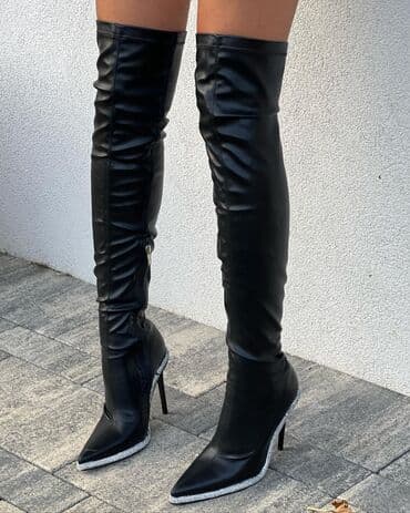 juice bomb crni: BOMBA 🔥🔥🔥
Br 36-41
Cena:6800din — 1