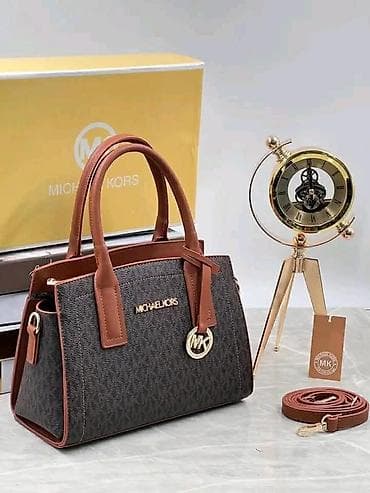 Nakit: 1 klasa kopije
Cena 5300 rsd
💋 — 3