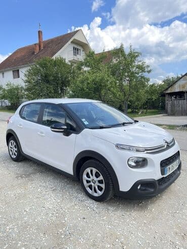 lidl kompresor za vazduh: Beli automobil marke Citroen C3 sa crnom maskom hladnjaka i crnim — 7
