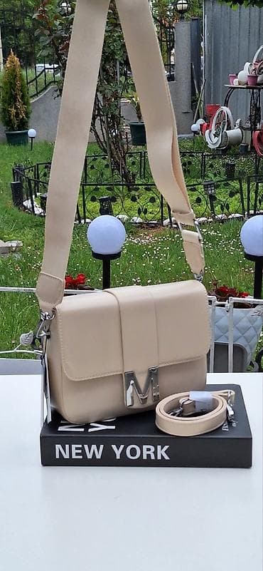 prada torba original: Mona torbica A klasa Cena 4200 din Uz torbu dolaze 2 kaisakozni — 4