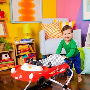 gnezdo za bebe dexy co: KIDS II Bright Starts Dubak 3‑in‑1 Little Speedster, 6–24 meseci Šifra — 3