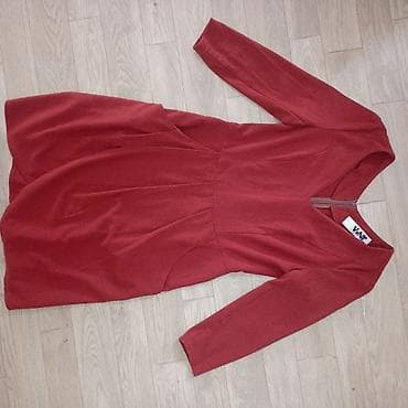 Braon haljina sa 3/4 rukavima, brenda VNT. Klasičan A‑kroj sa