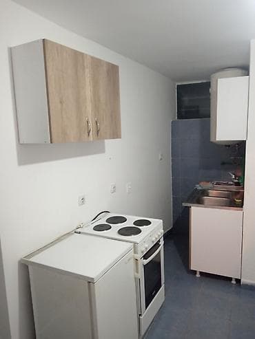 stanovi za izdavanje leskovac: Izdajem stanove za radnike u Dobanovcima,Surcin.
Cena 100e — 8