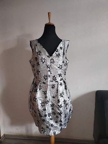 haljina i sako komplet: Elegantna mini haljina IVIVI, veličina L. - Boja i dezen: srebrna — 1