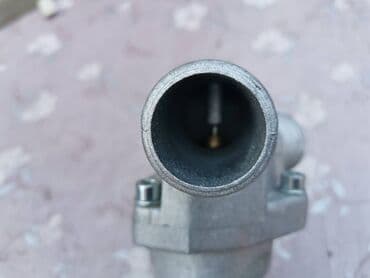 ulozak za auto sediste: Ulozak termostata sa kucistem Lada . Ruske proizvodnje. Kompletno — 5