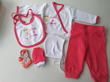 beli kompleti sako i pantalone: 6 delni kompletic Vel 56-62 dvobroj do 3 meseci 68 do 5 meseci 74 do 9 — 4